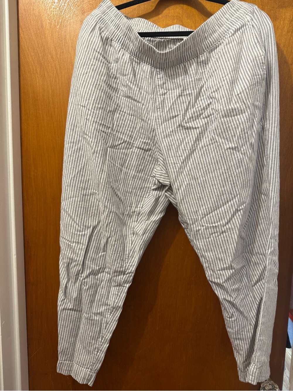 Old Navy Women's Grey and White Striped Chinos